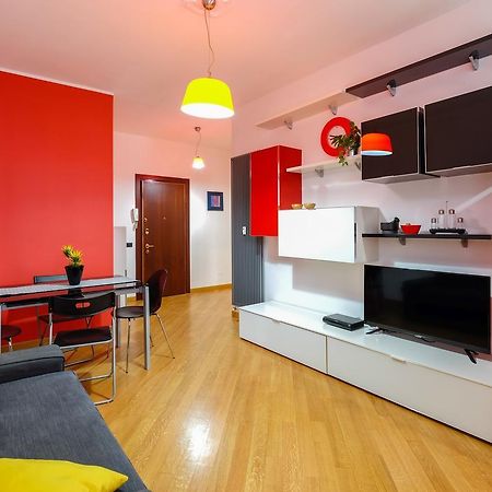 The Best Rent - Tortona Apartment Milan Luaran gambar