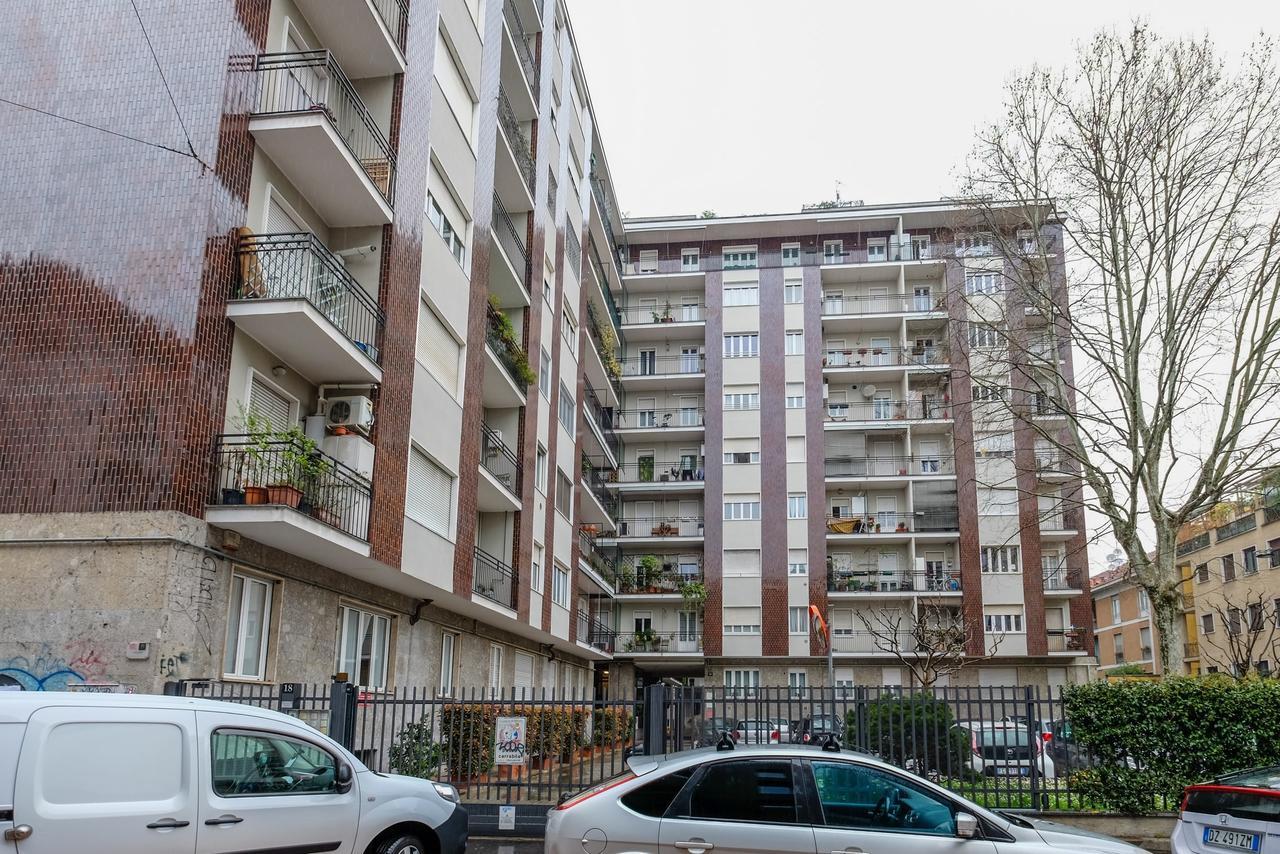 The Best Rent - Tortona Apartment Milan Luaran gambar